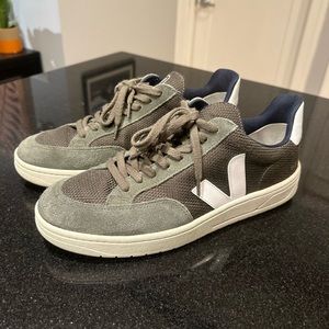 Men’s Vejas V-90 Sneakers - Olive Green